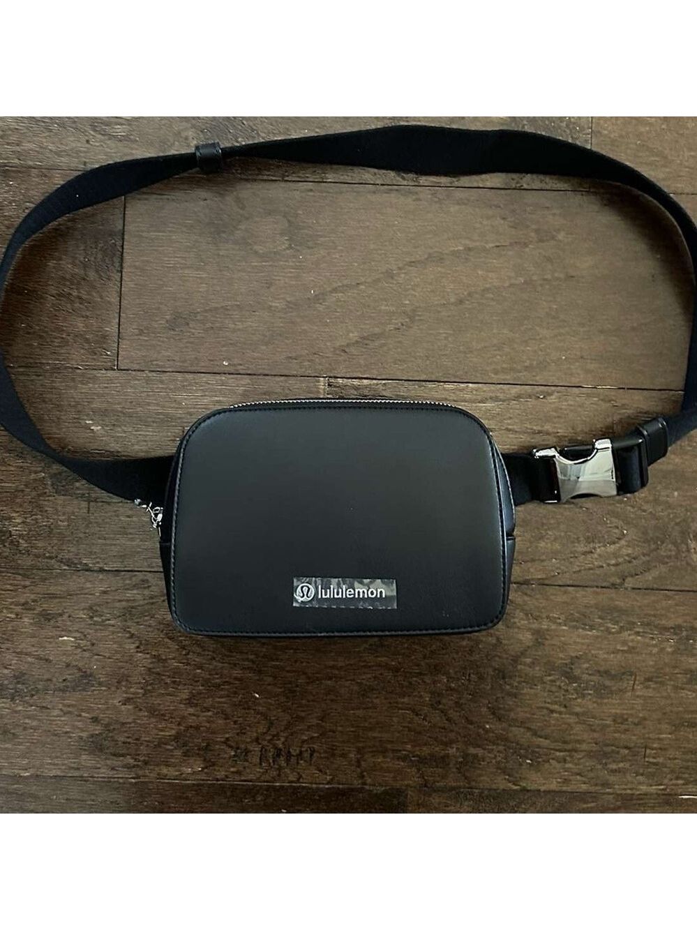 Lululemon-Everywhere belt bag- Black Cactus leather-1L-NWT - Picture 3 of 14